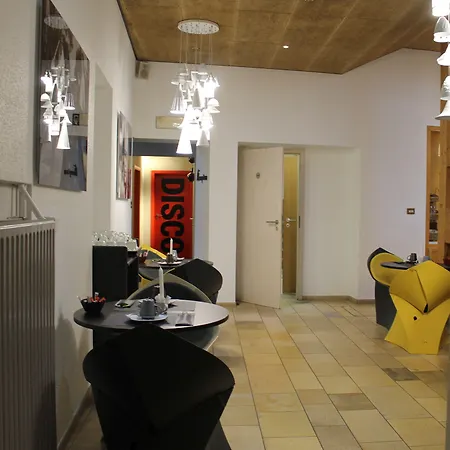 D'alcantara Hotel Tournai